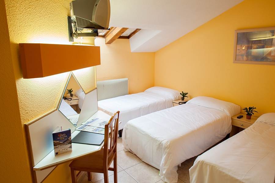 Hotel Les Terres LʼAldosa Εξωτερικό φωτογραφία