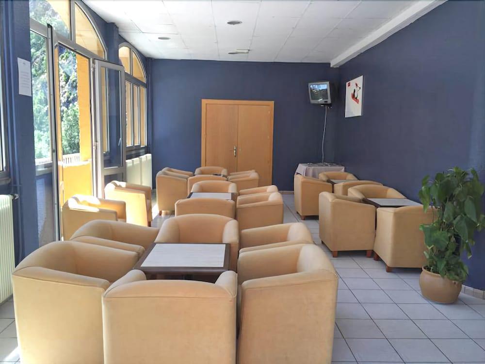 Hotel Les Terres LʼAldosa Εξωτερικό φωτογραφία